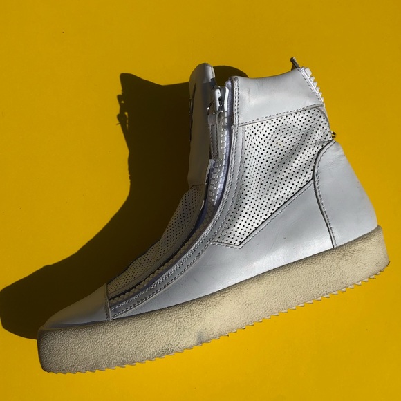 Giuseppe Zanotti Shoes - GIUSEPPE ZANOTTI SZ 8 or 38.5 LEATHER WHITE SHOES